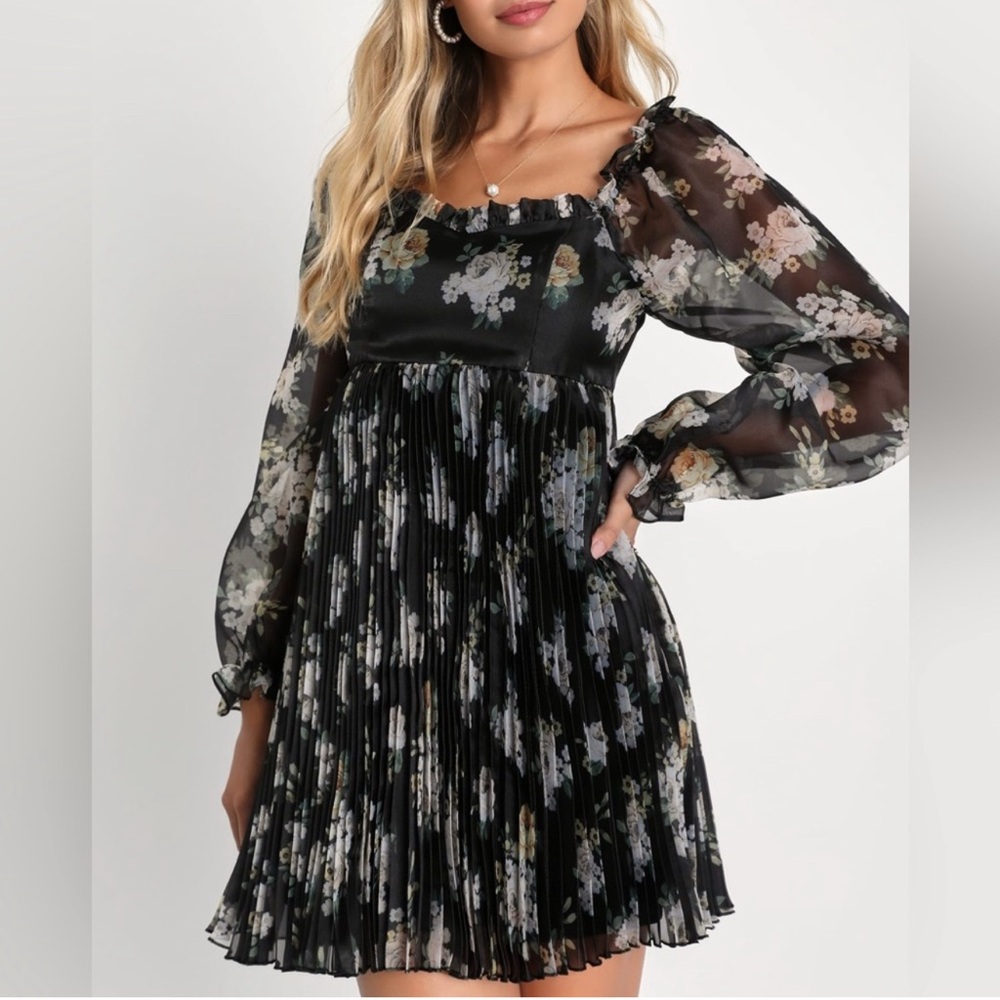 Lulu's Black Floral Long Sleeve Dress